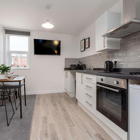 Charles Alexander Short Stay - Charnley House Apartments Blackpool Kültér fotó