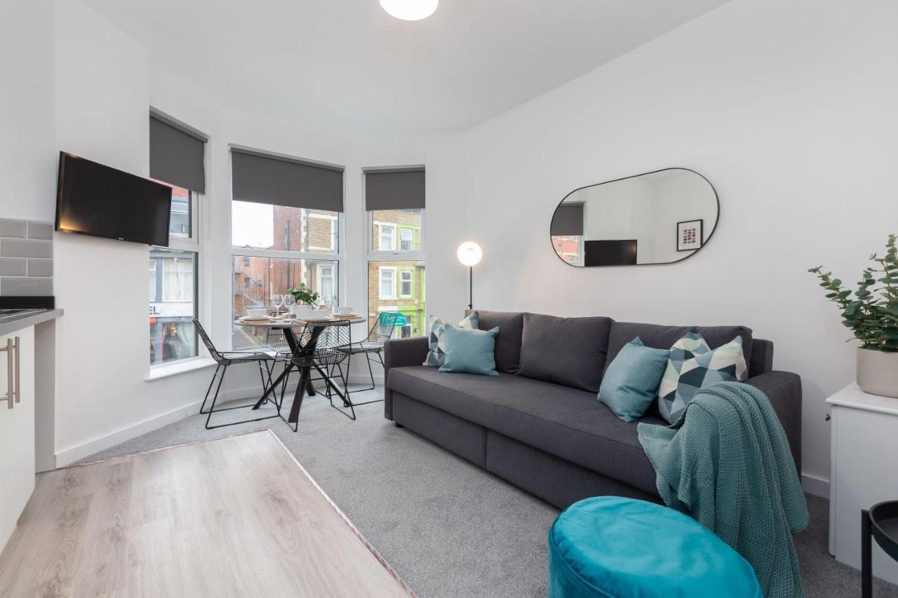Charles Alexander Short Stay - Charnley House Apartments Blackpool Kültér fotó