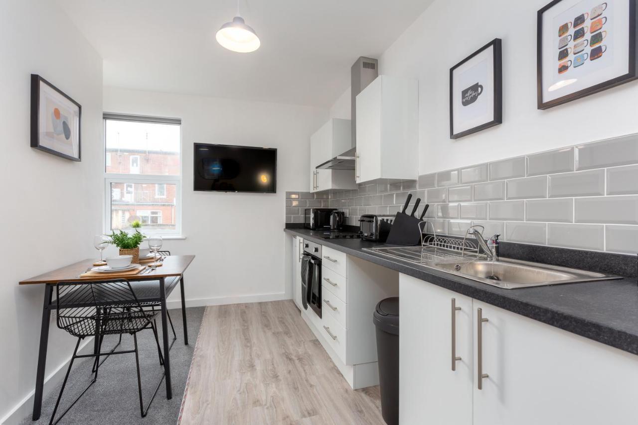 Charles Alexander Short Stay - Charnley House Apartments Blackpool Kültér fotó