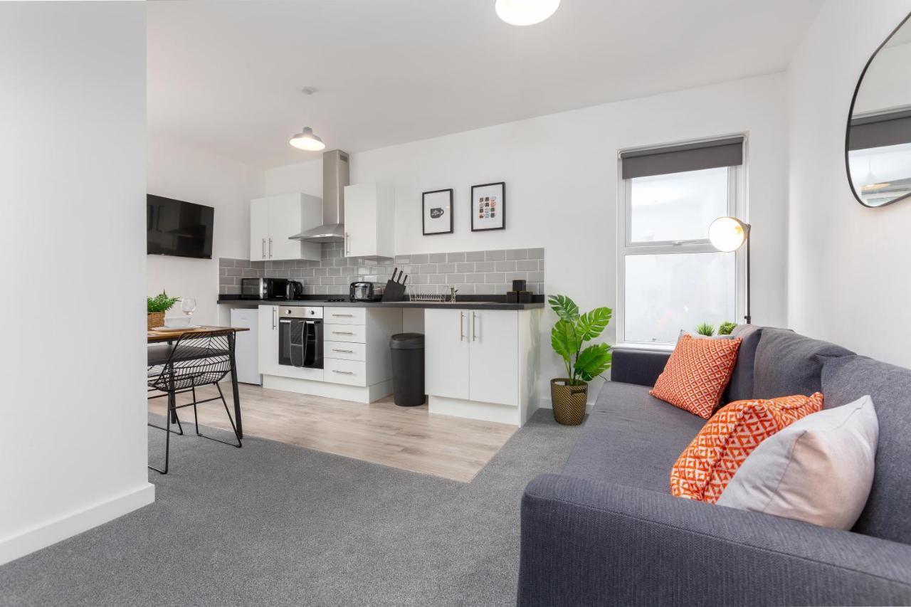 Charles Alexander Short Stay - Charnley House Apartments Blackpool Kültér fotó