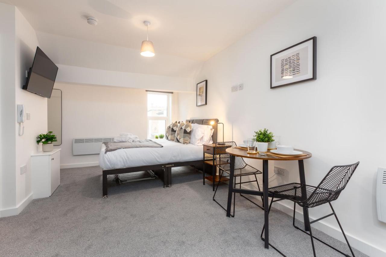 Charles Alexander Short Stay - Charnley House Apartments Blackpool Kültér fotó