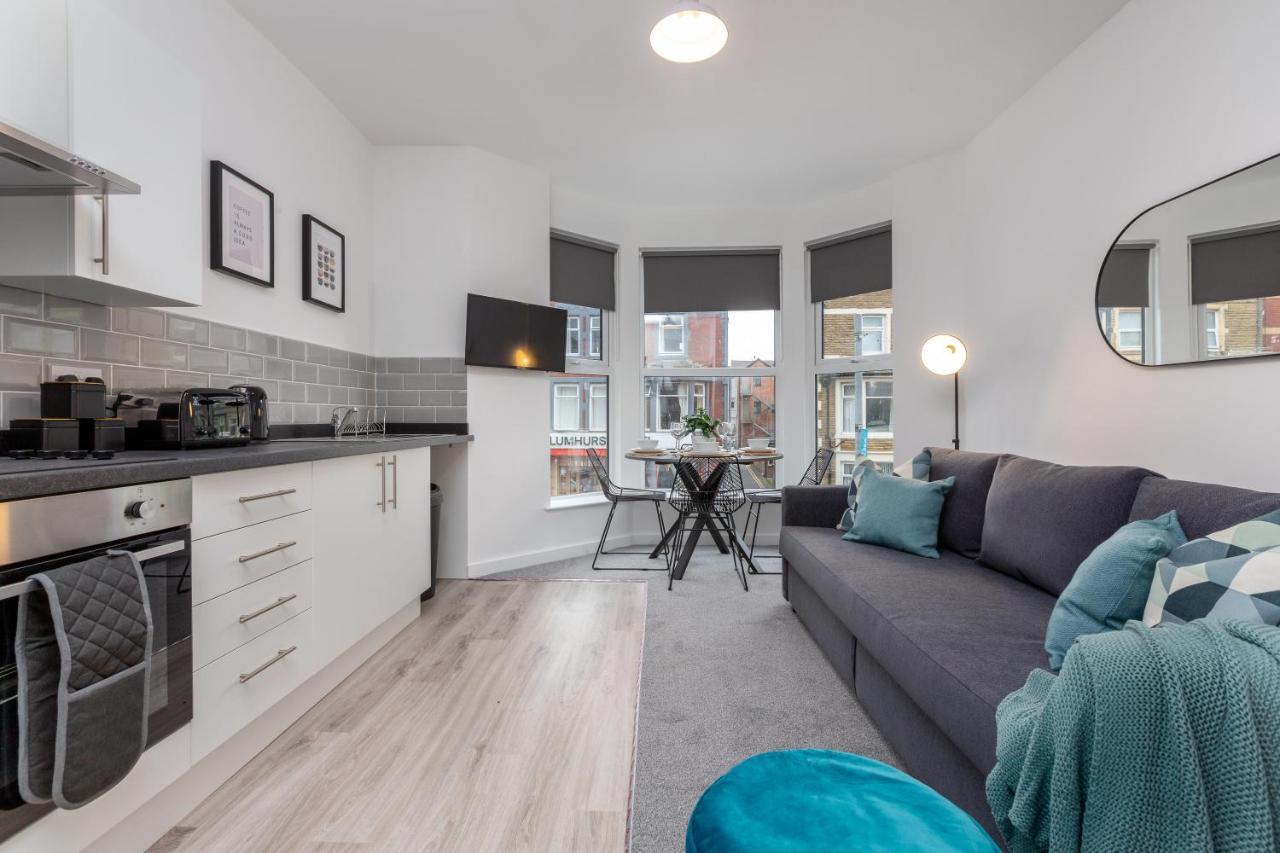 Charles Alexander Short Stay - Charnley House Apartments Blackpool Kültér fotó