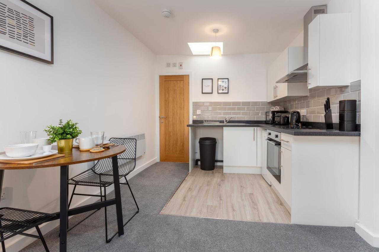 Charles Alexander Short Stay - Charnley House Apartments Blackpool Kültér fotó