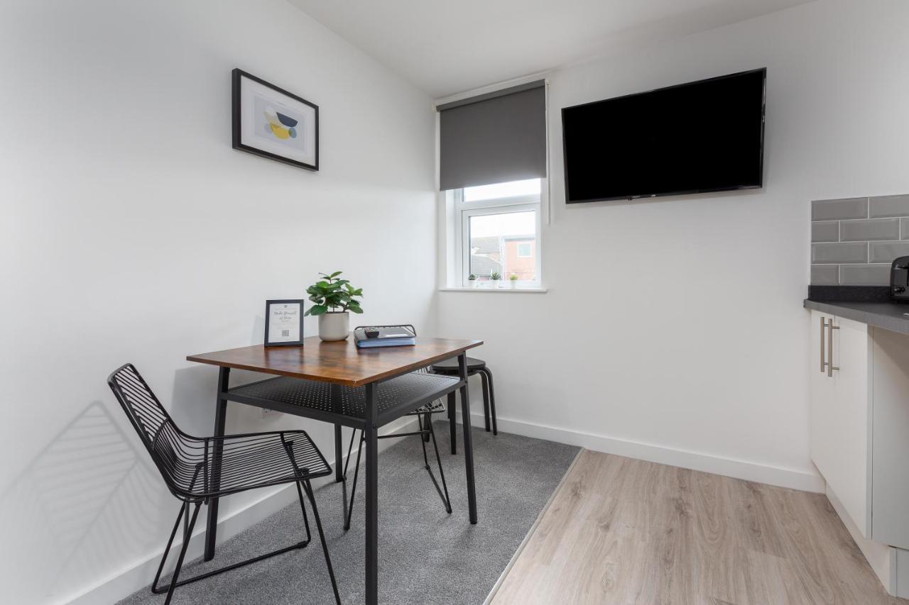 Charles Alexander Short Stay - Charnley House Apartments Blackpool Kültér fotó